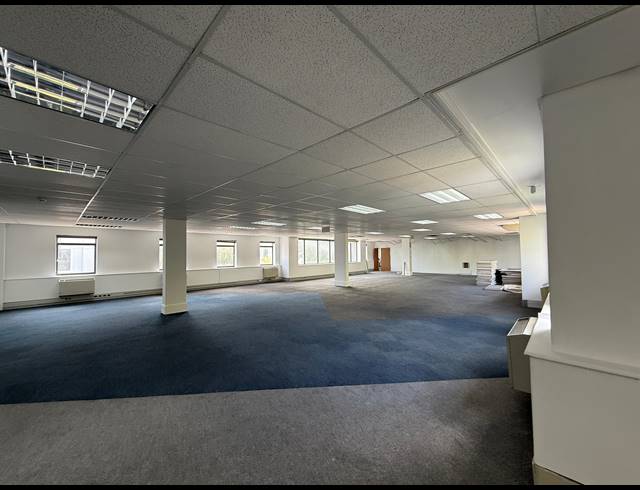 310M² OFFICE TO LET IN NEWLANDS